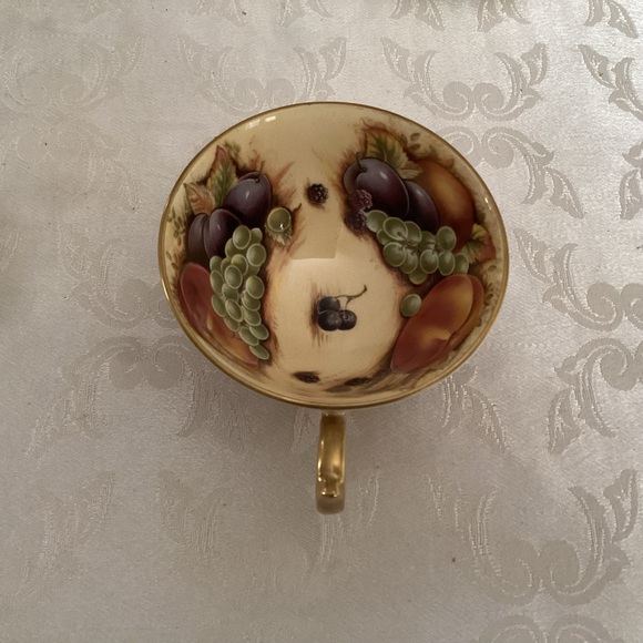 Set of Two Aynsley orchard fruits cups and saucers reproductions 2000 - Picture 6 of 10